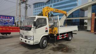 江淮130馬力5噸隨車吊4.1米車廂 高效清障與運輸?shù)碾p重利器